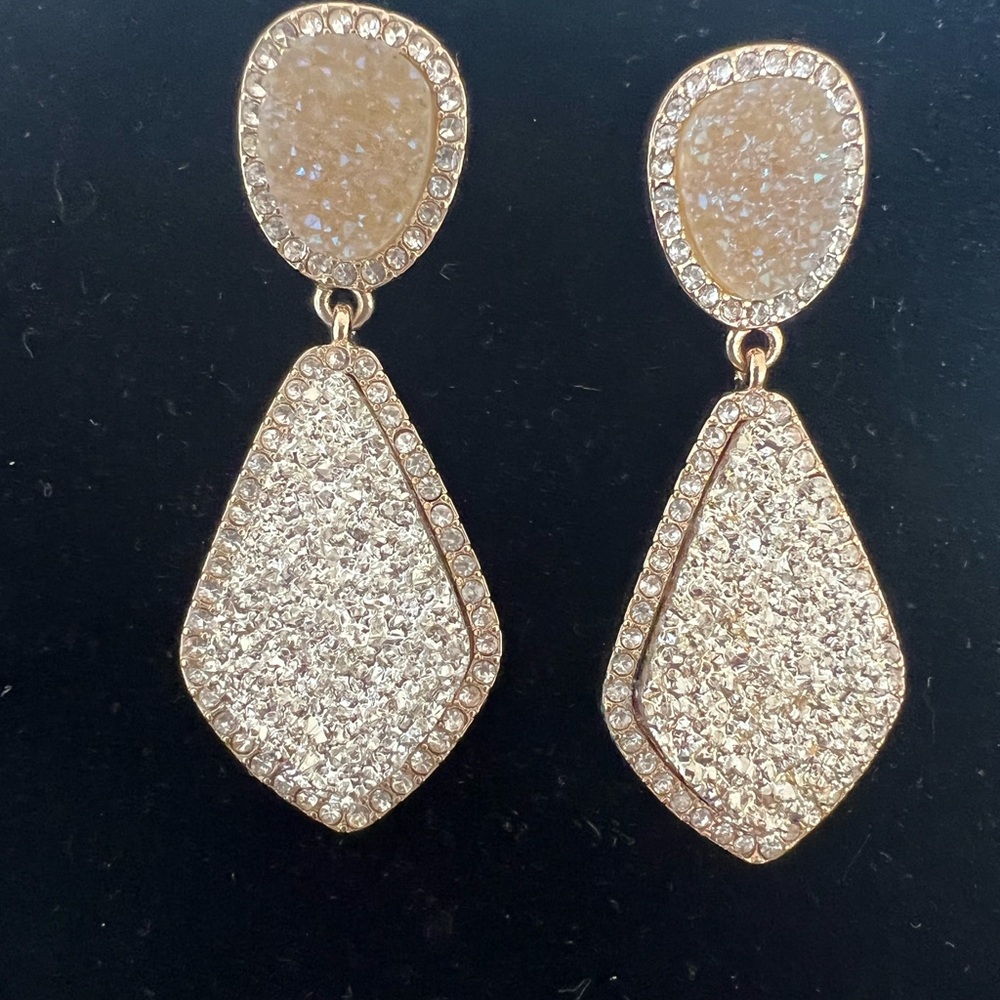 Beautiful champagne color earrings ( Nordstrom) worn one time at son’s wedding.